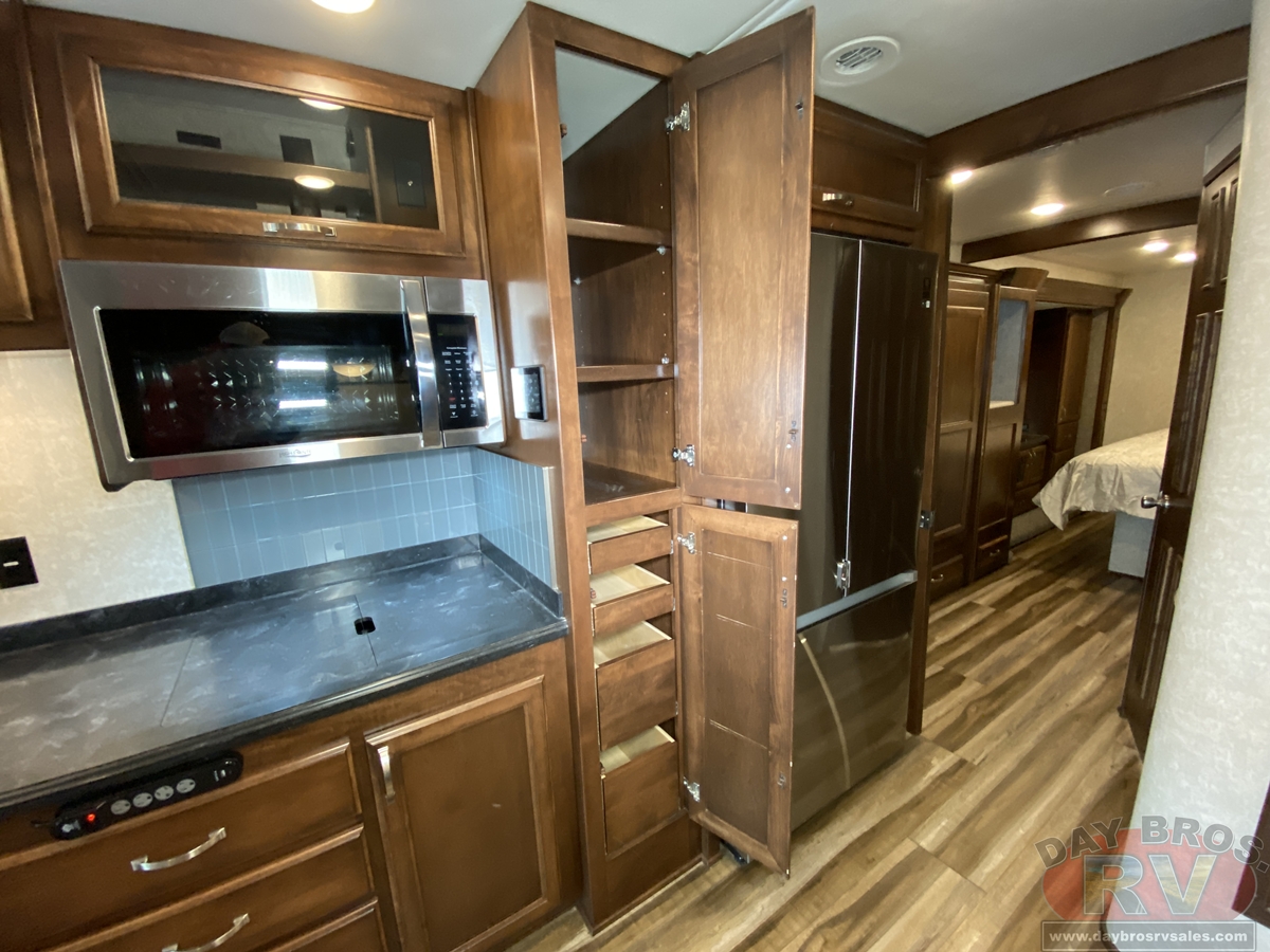 2022 Renegade Verona Motorhome