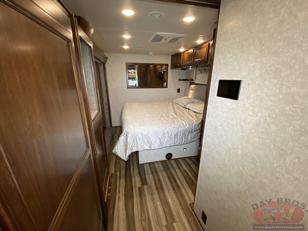 2022 Renegade Verona Motorhome