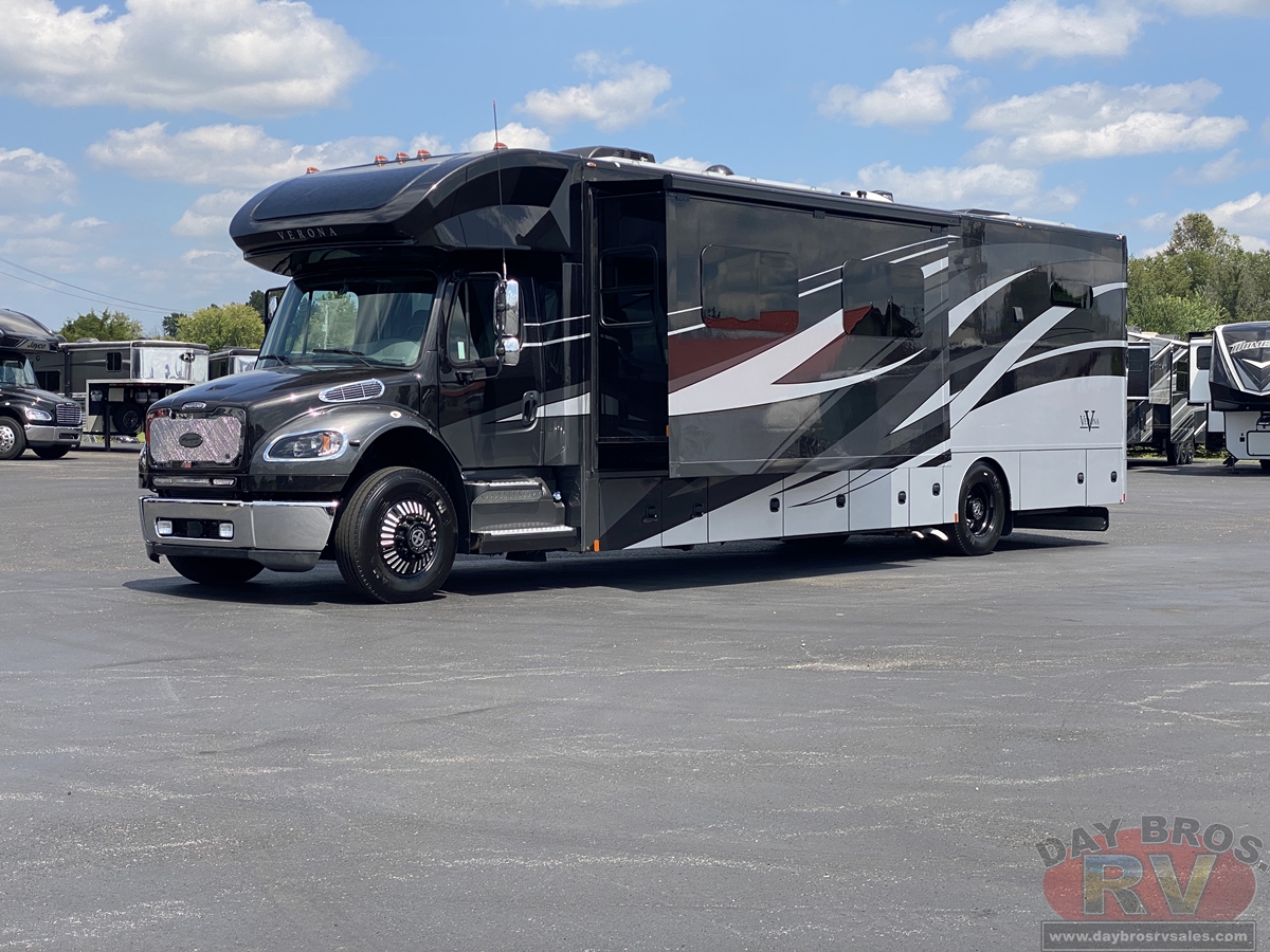 2022 Renegade Verona Motorhome