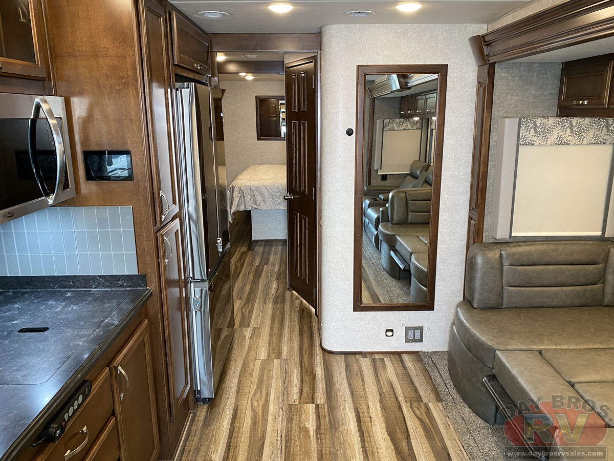 2022 Renegade Verona Motorhome