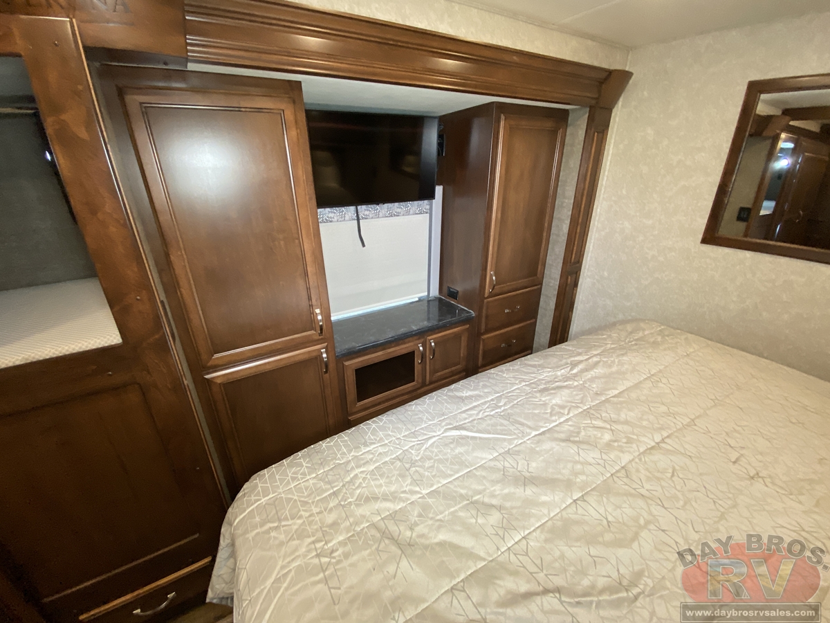 2022 Renegade Verona Motorhome