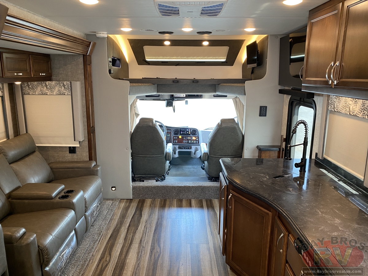 2022 Renegade Verona Motorhome