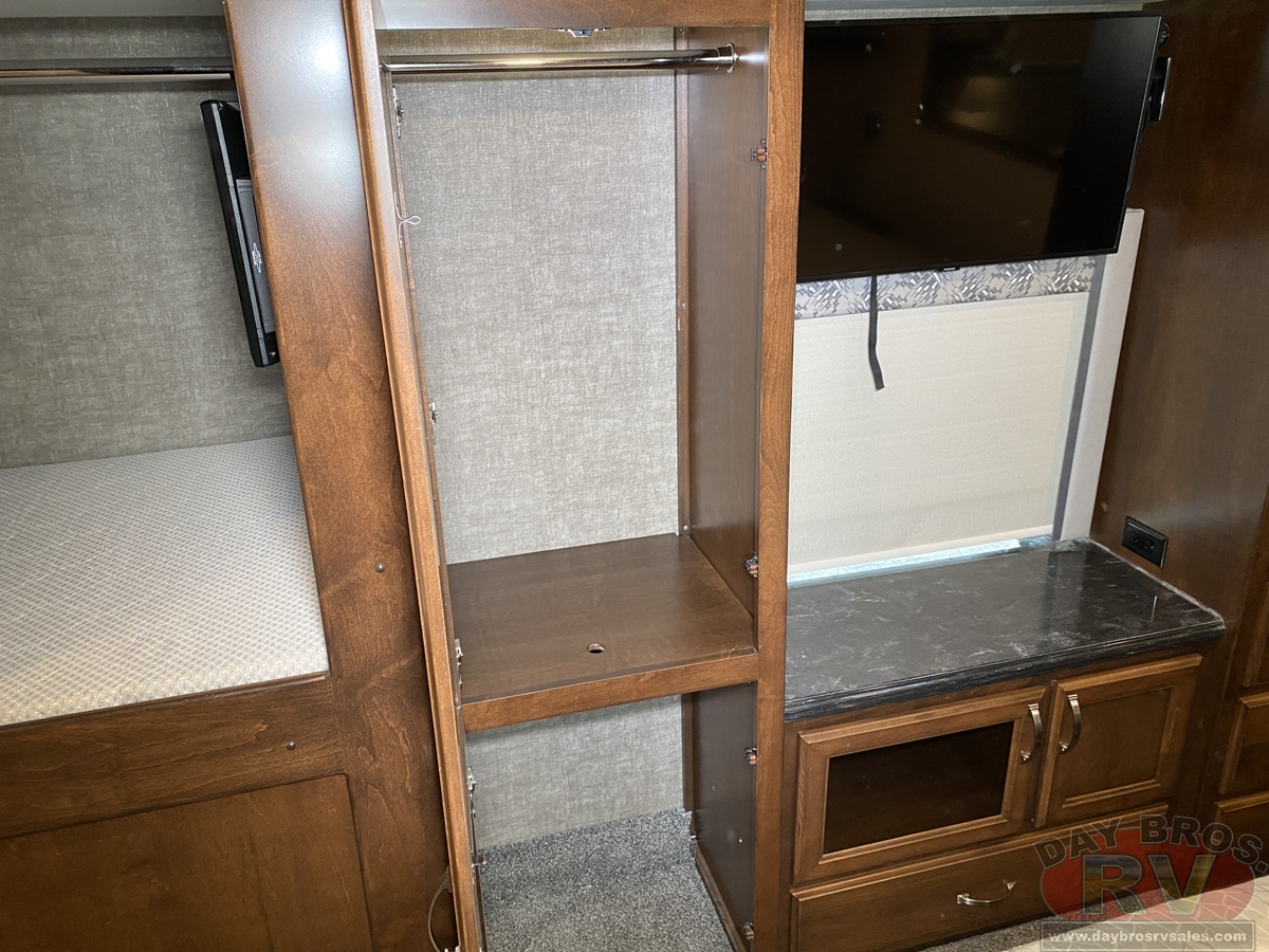 2022 Renegade Verona Motorhome