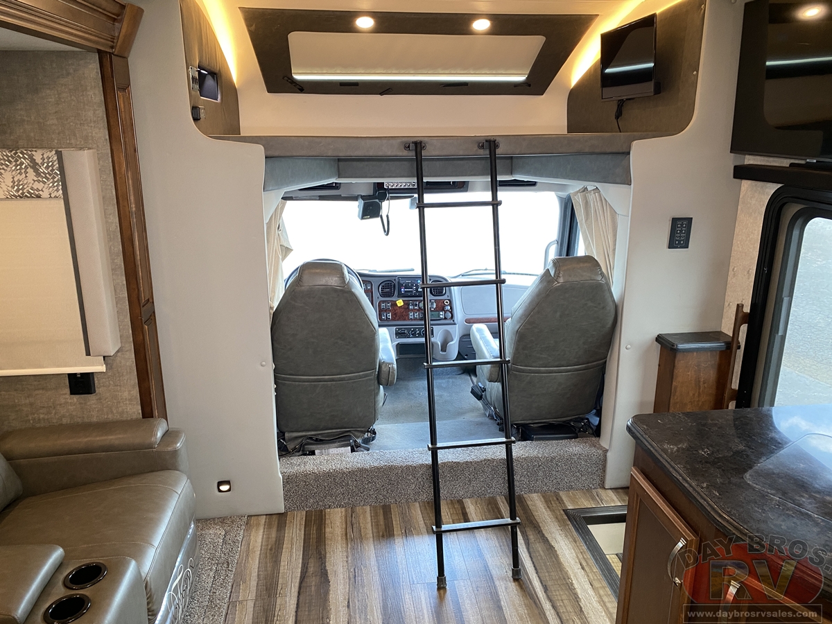 2022 Renegade Verona Motorhome