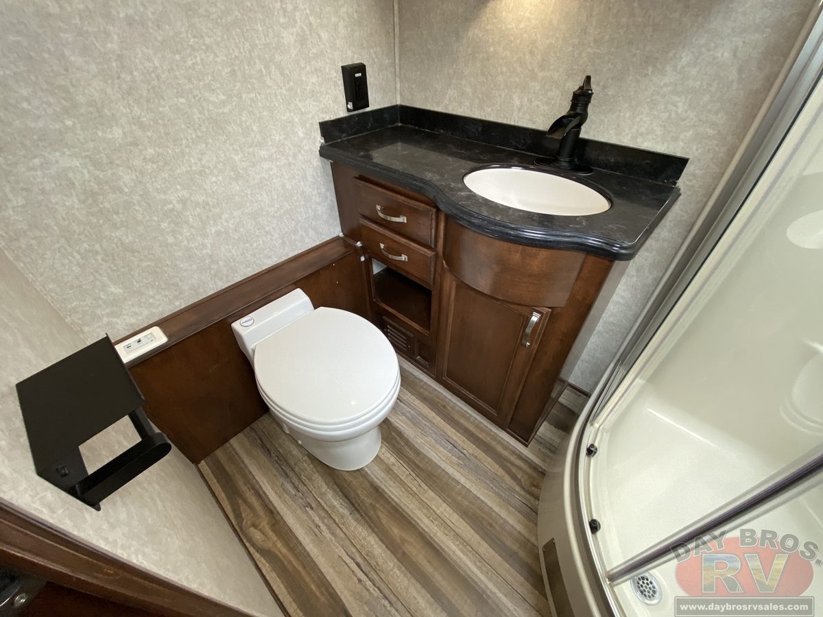 2022 Renegade Verona Motorhome
