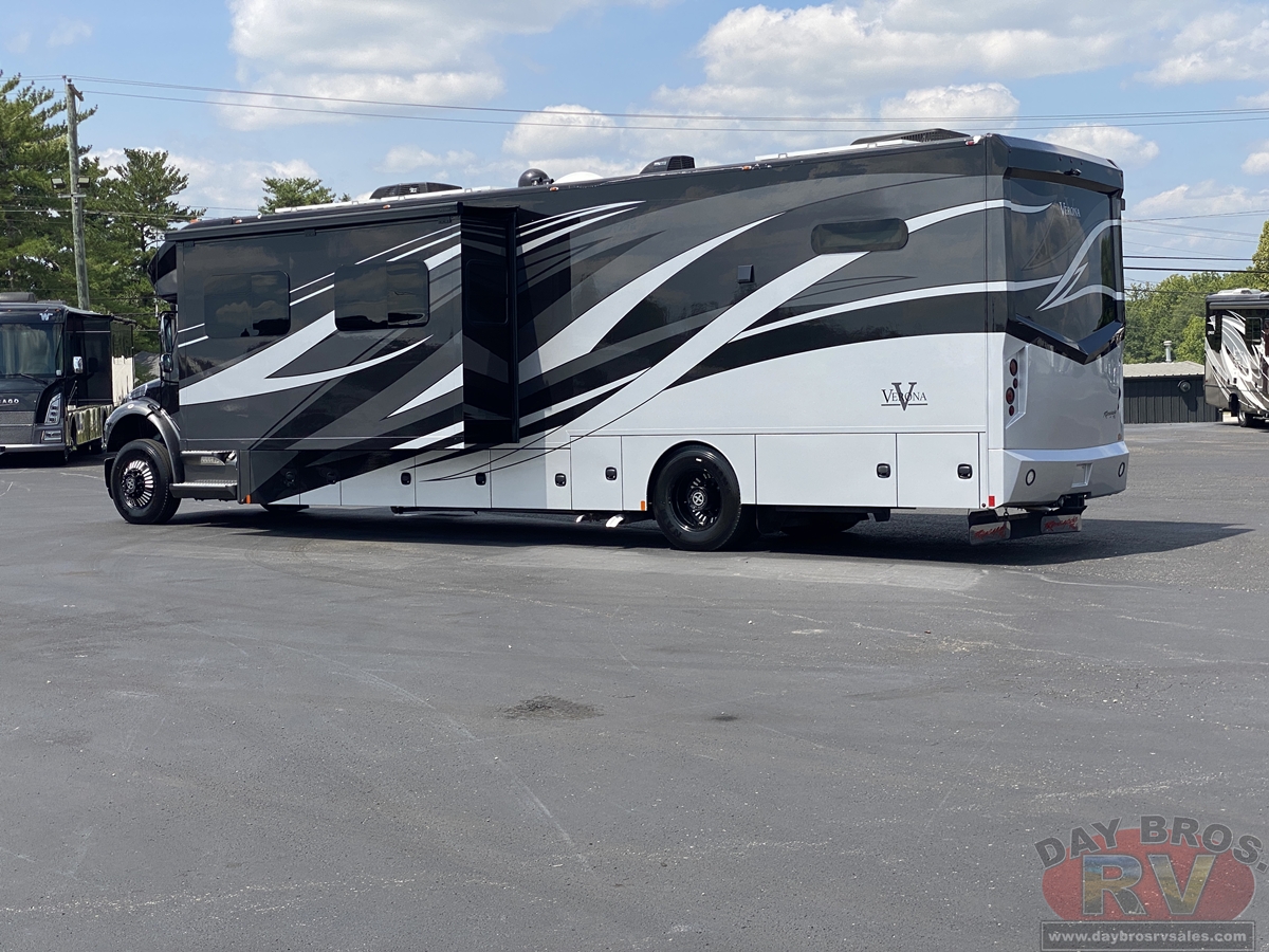 2022 Renegade Verona Motorhome
