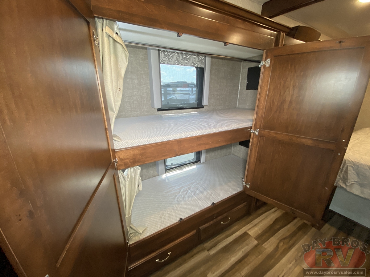 2022 Renegade Verona Motorhome