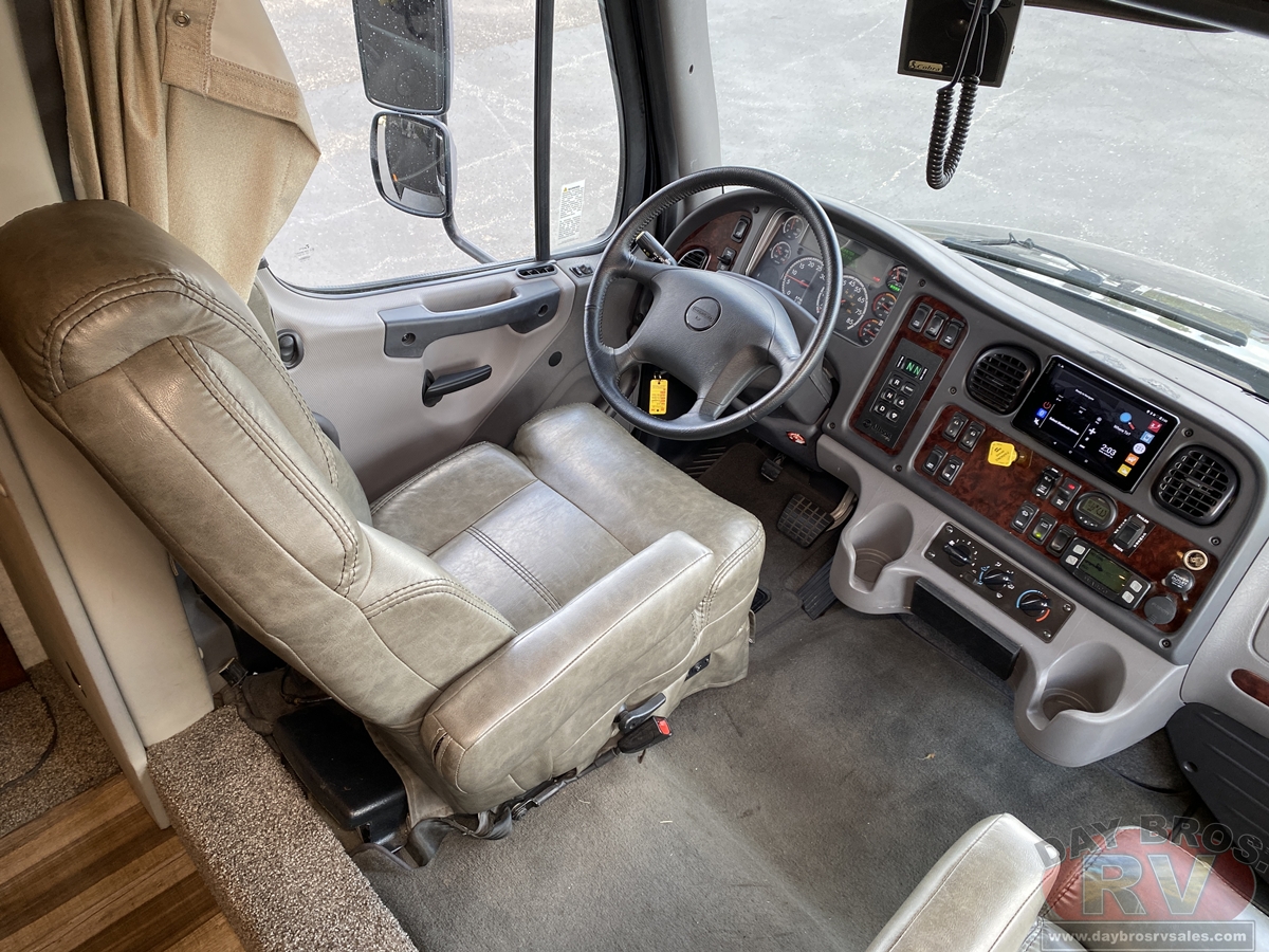 2022 Renegade Verona Motorhome