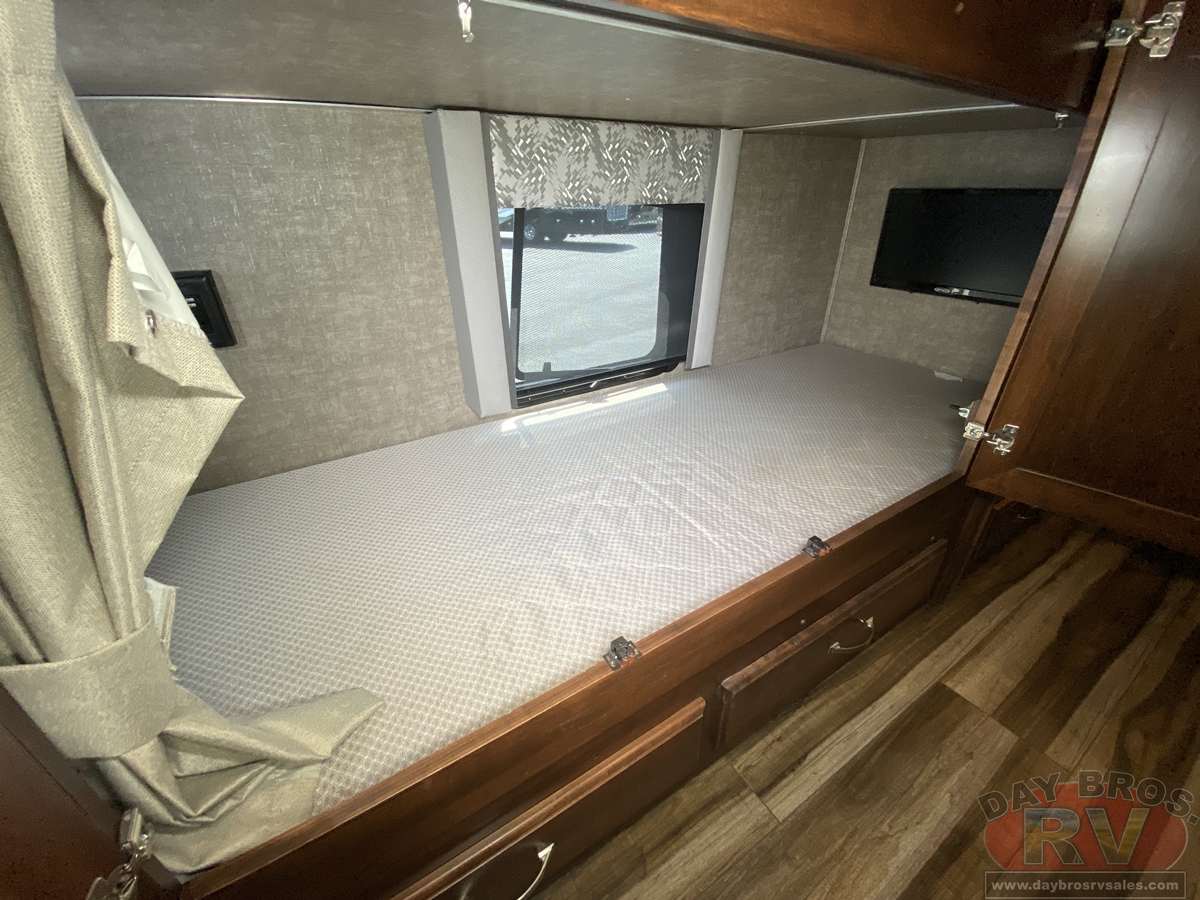 2022 Renegade Verona Motorhome