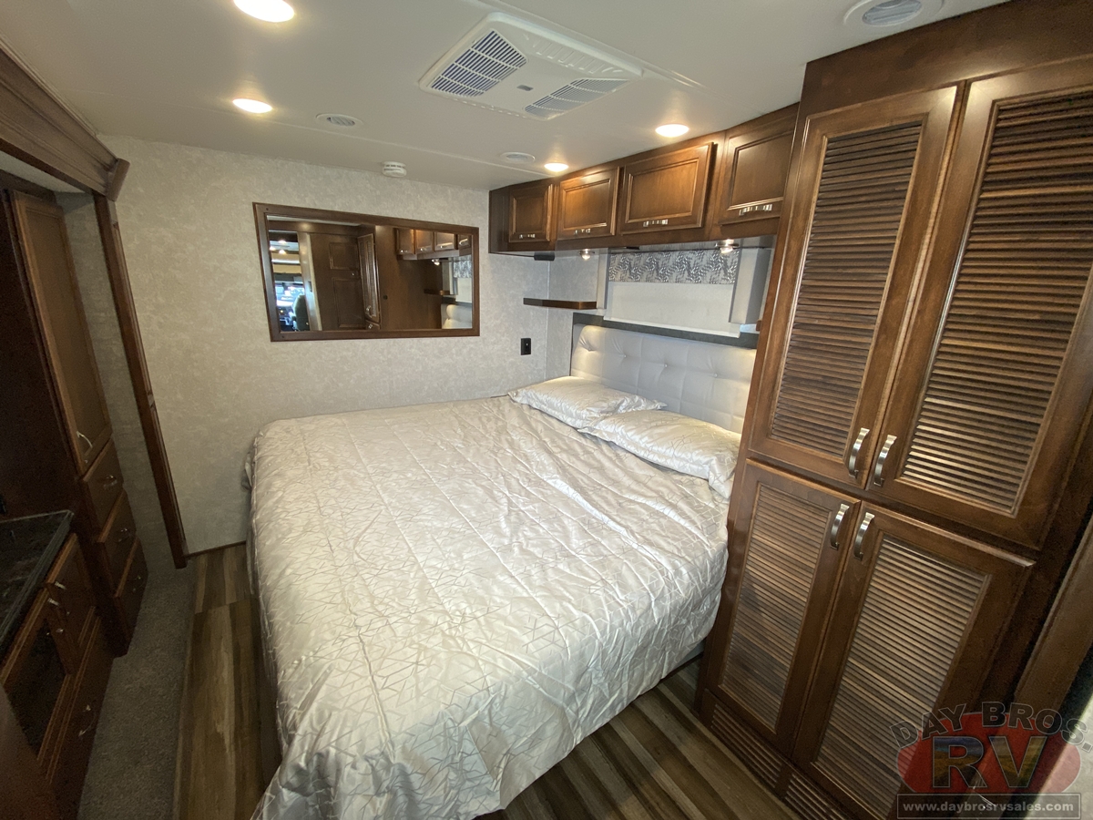 2022 Renegade Verona Motorhome