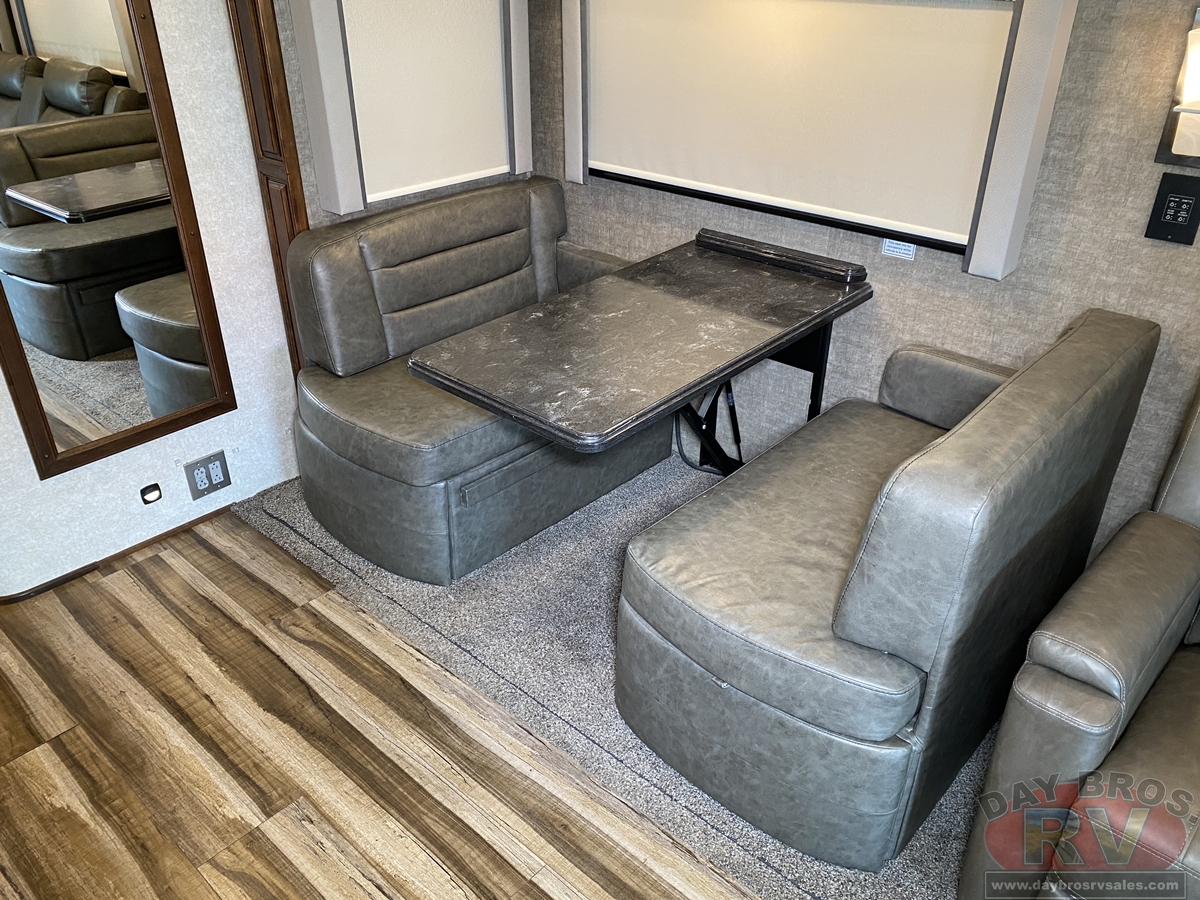 2022 Renegade Verona Motorhome
