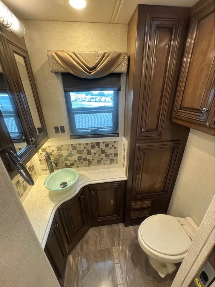 2018 Newmar Dutch Star Motorhome