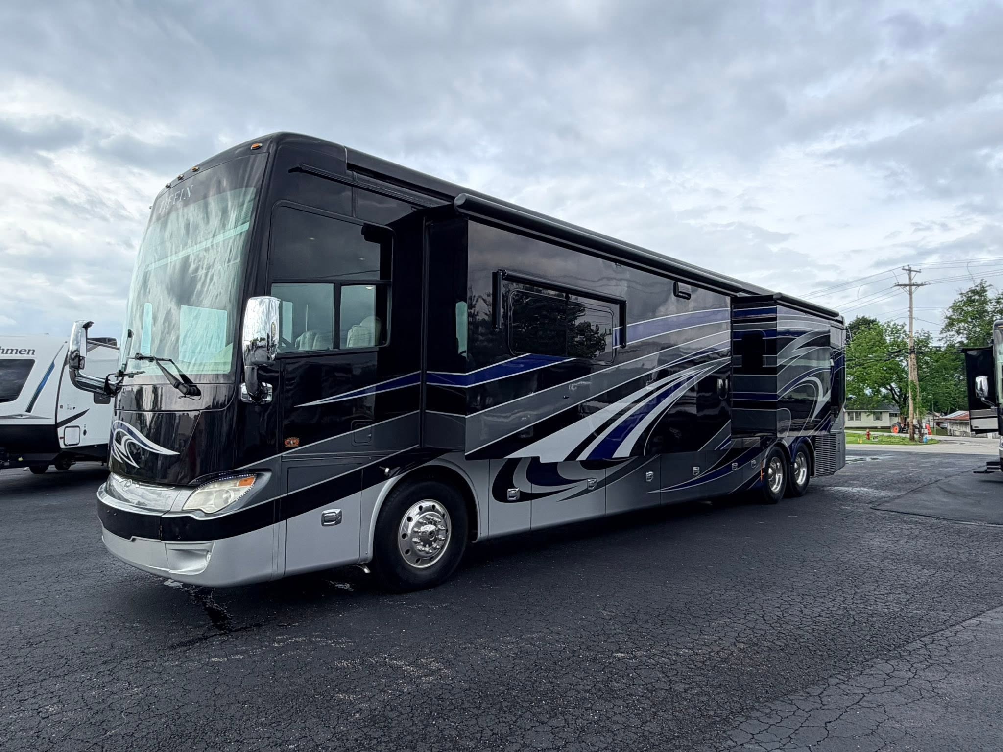 2018 Tiffin Motorhomes Allegro Bus Motorhome