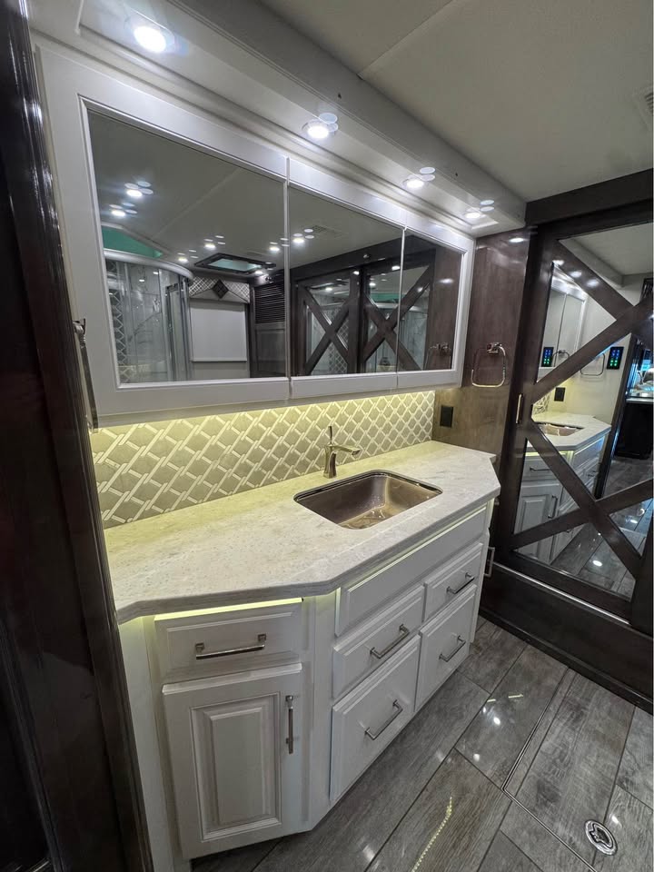 2020 Entegra Coach Anthem Motorhome