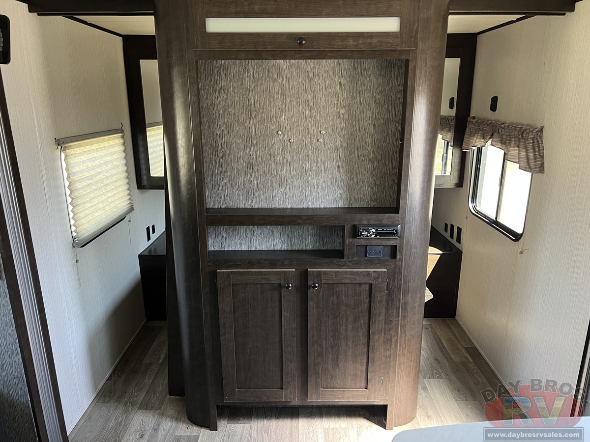 2021 Heartland Pioneer Travel Trailer
