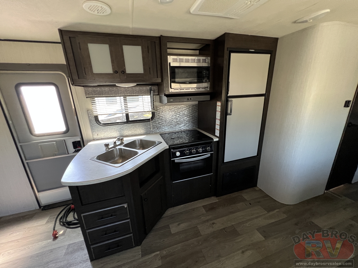 2021 Heartland Pioneer Travel Trailer