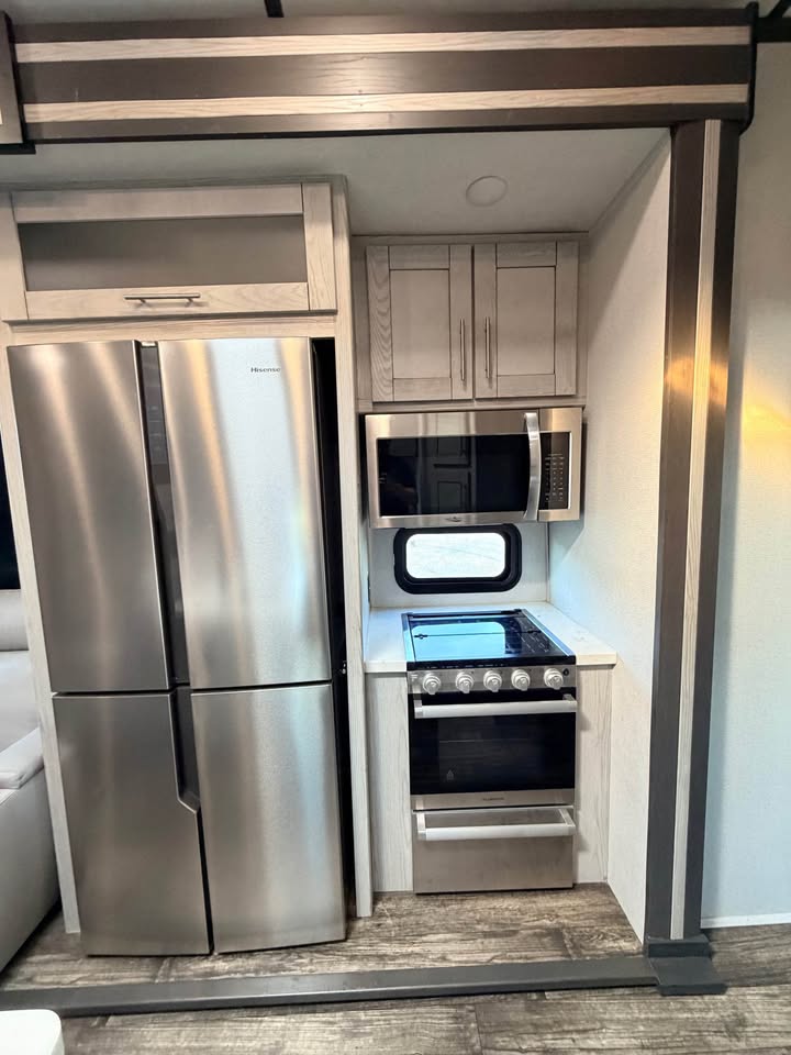2021 Keystone RV Fuzion 430 Fifth Wheel