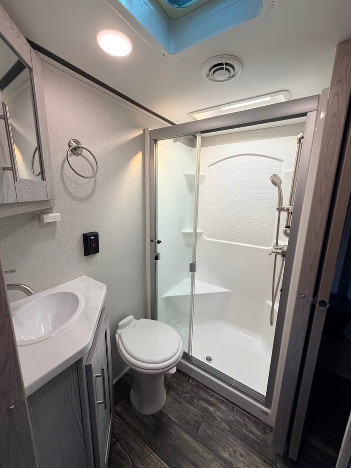 2021 Keystone RV Fuzion 430 Fifth Wheel