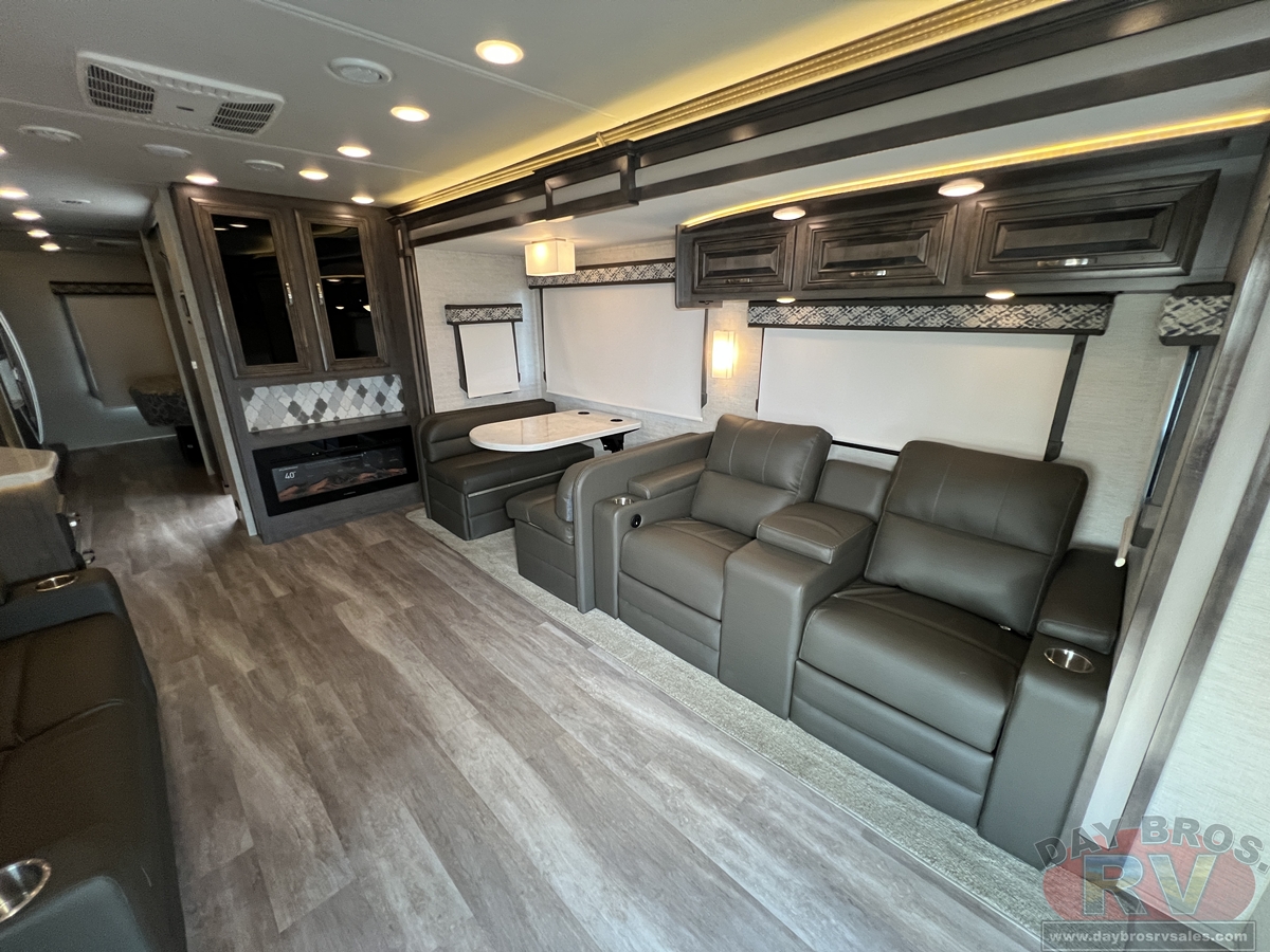 2022 Jayco Seneca Motorhome