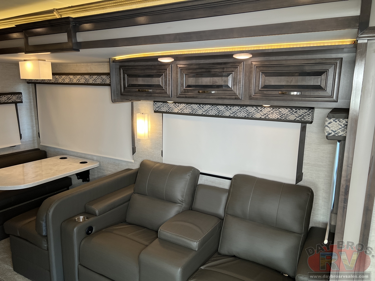 2022 Jayco Seneca Motorhome