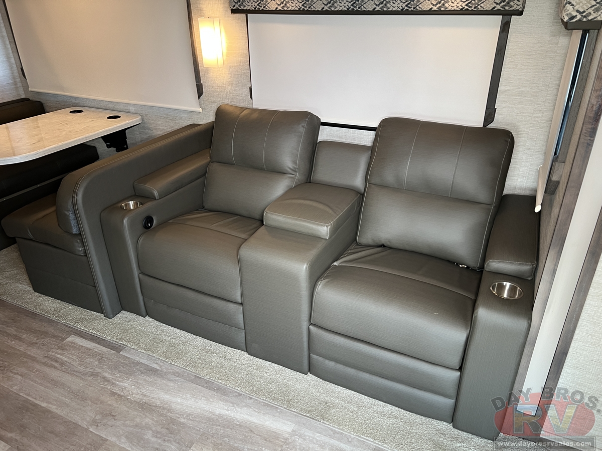 2022 Jayco Seneca Motorhome