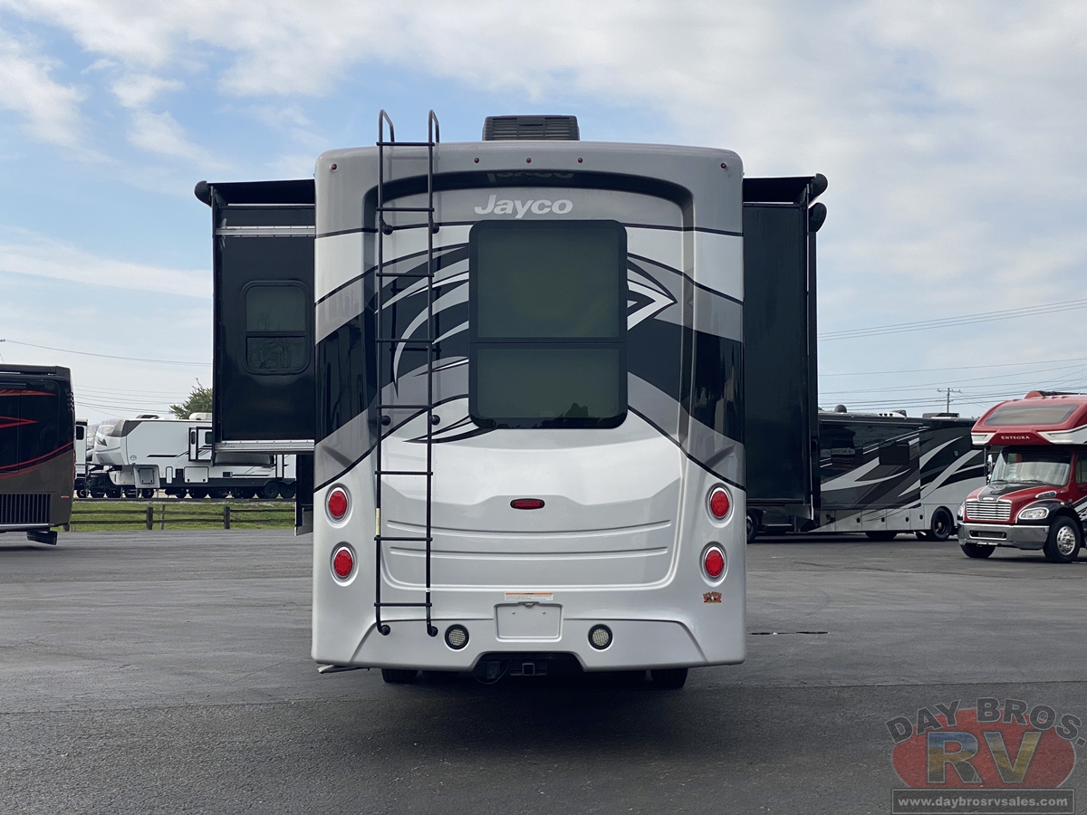 2022 Jayco Seneca Motorhome
