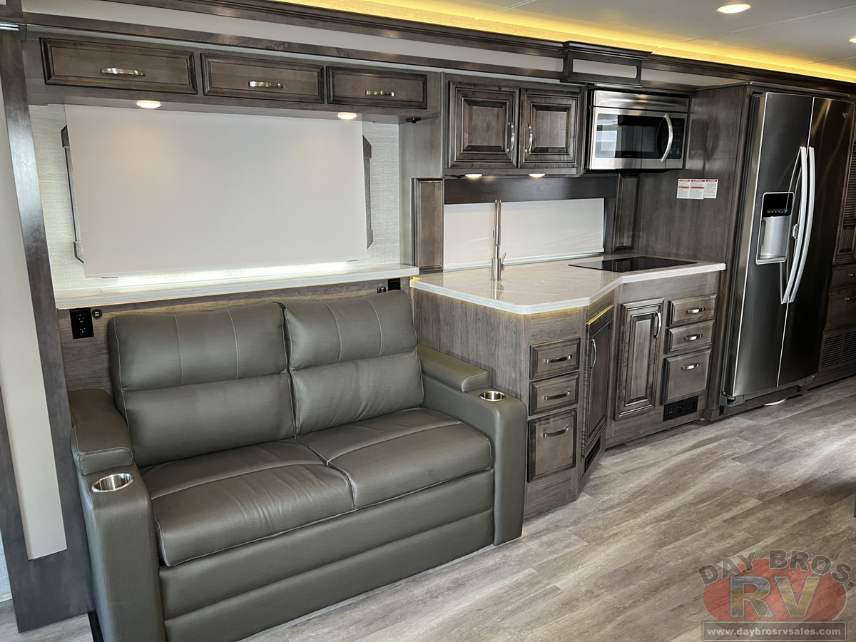 2022 Jayco Seneca Motorhome