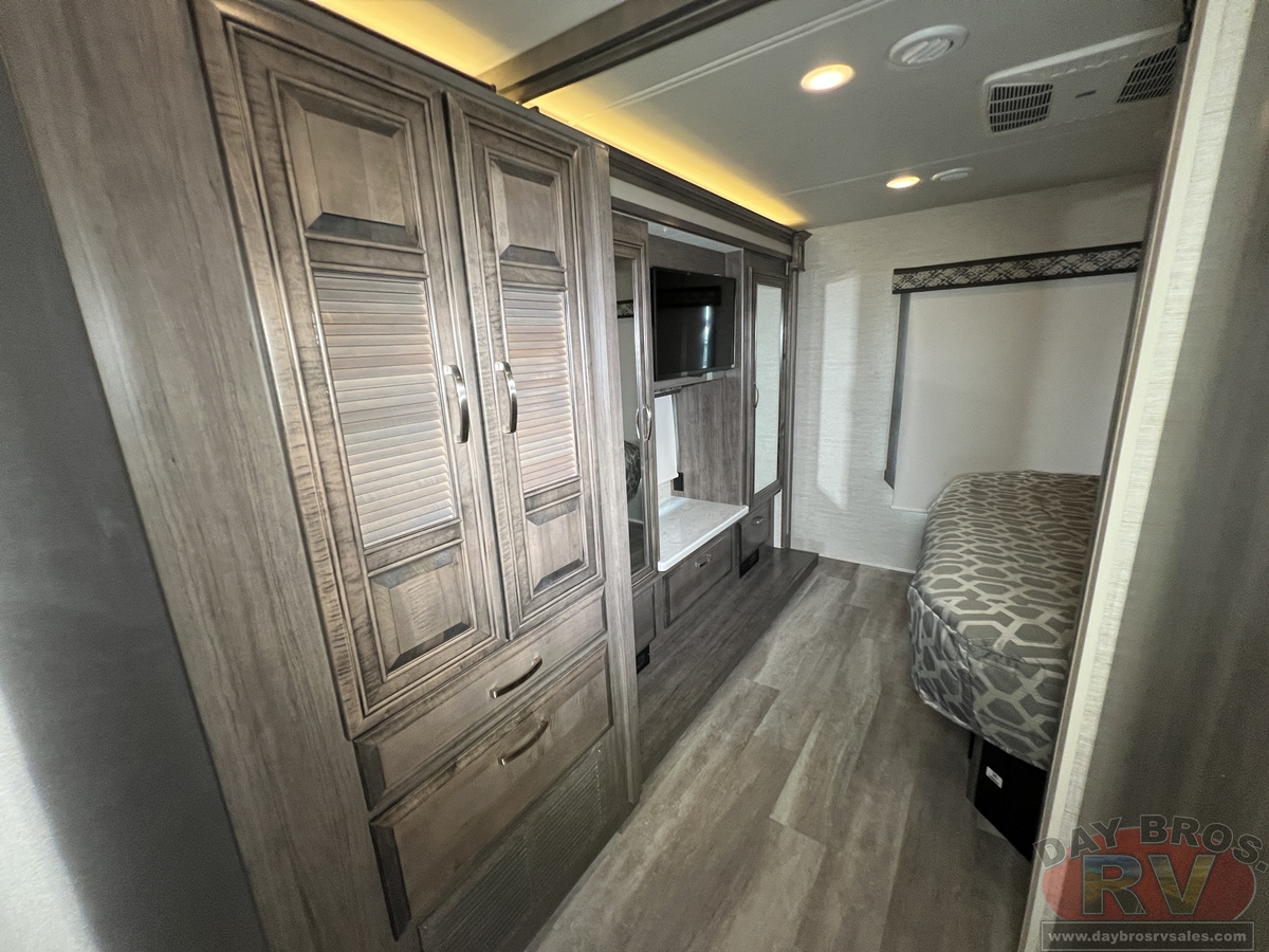 2022 Jayco Seneca Motorhome
