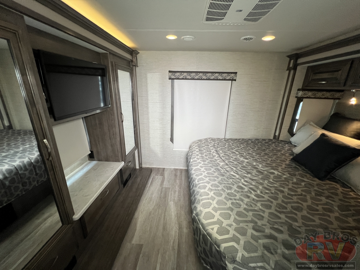 2022 Jayco Seneca Motorhome