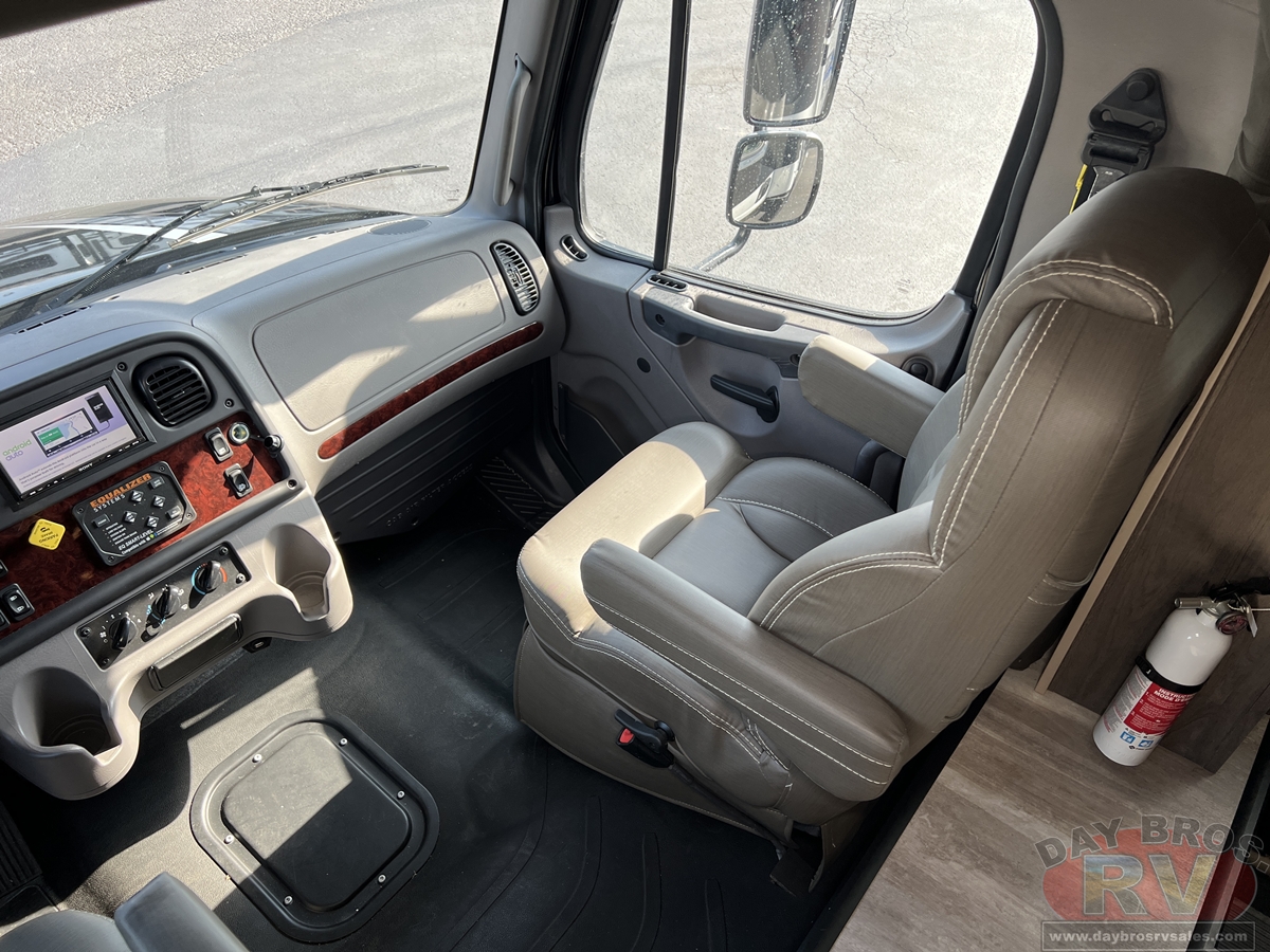 2022 Jayco Seneca Motorhome