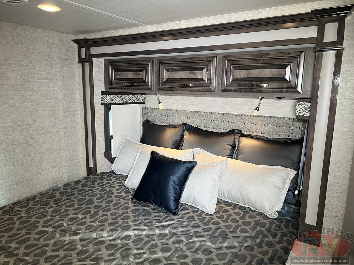 2022 Jayco Seneca Motorhome