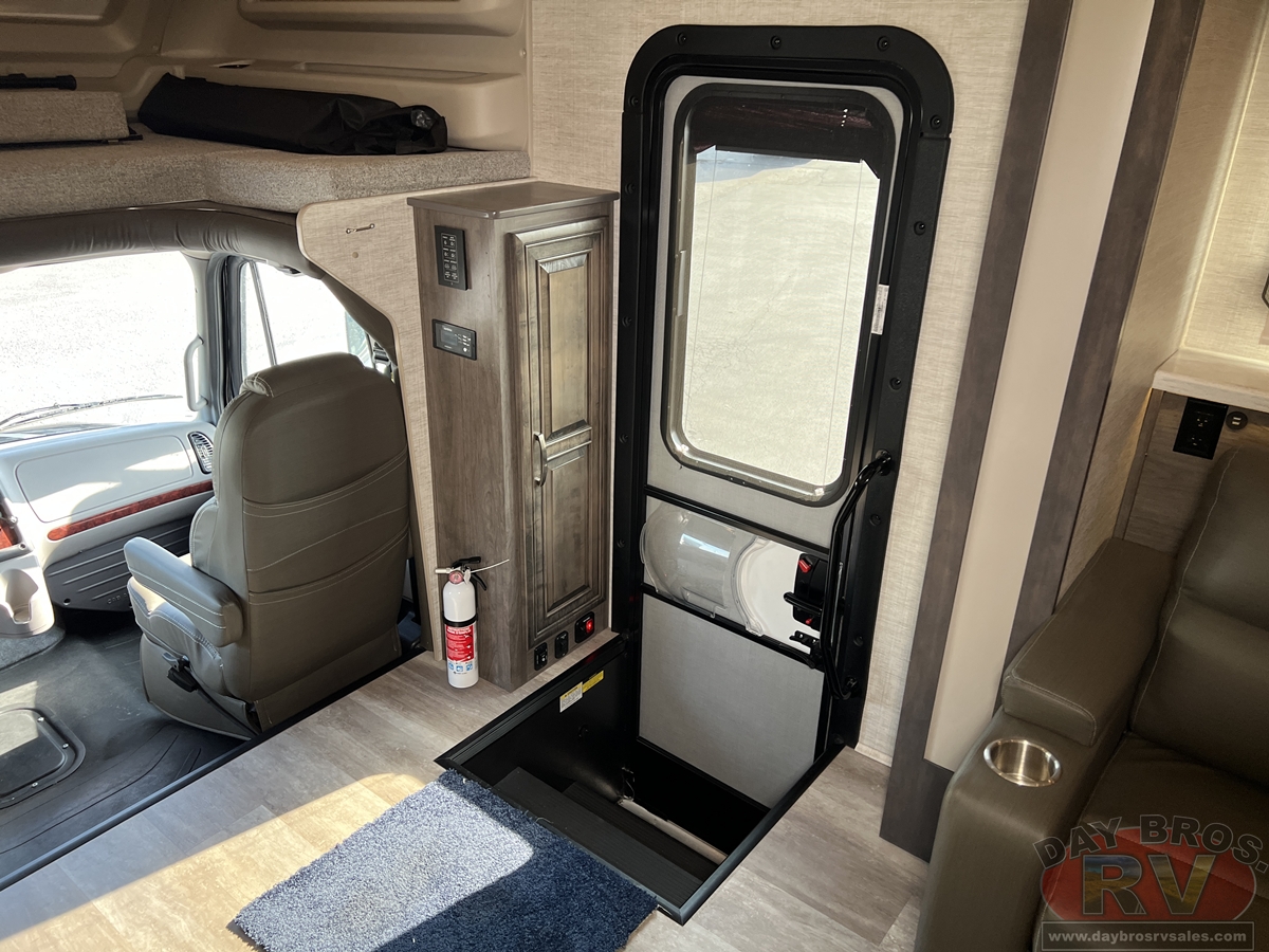 2022 Jayco Seneca Motorhome