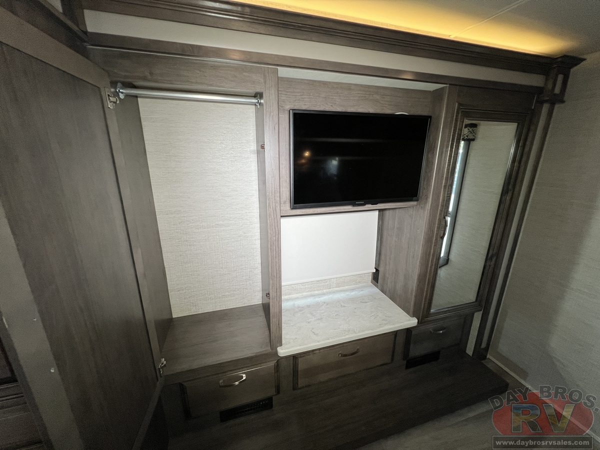 2022 Jayco Seneca Motorhome