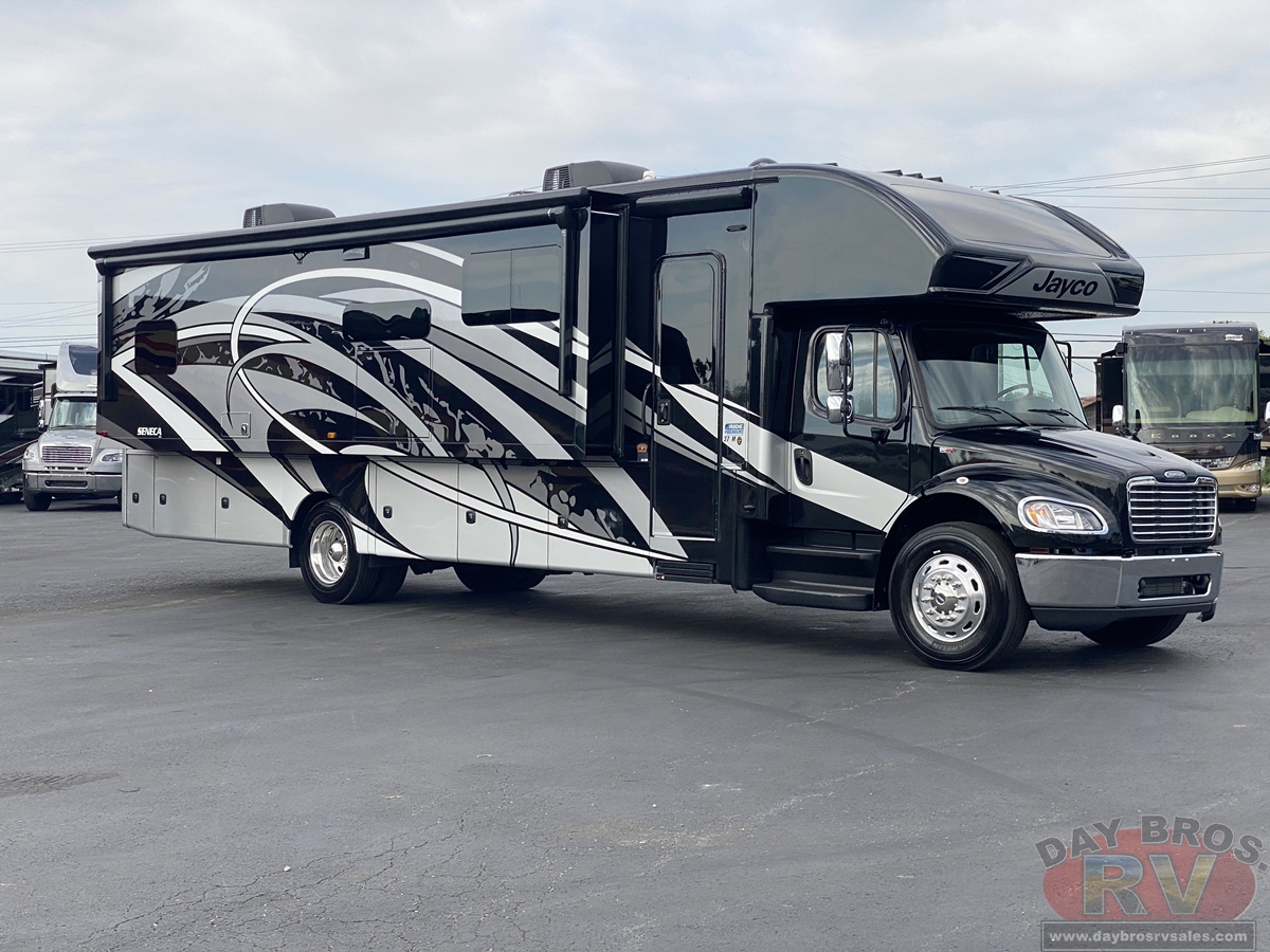 2022 Jayco Seneca Motorhome