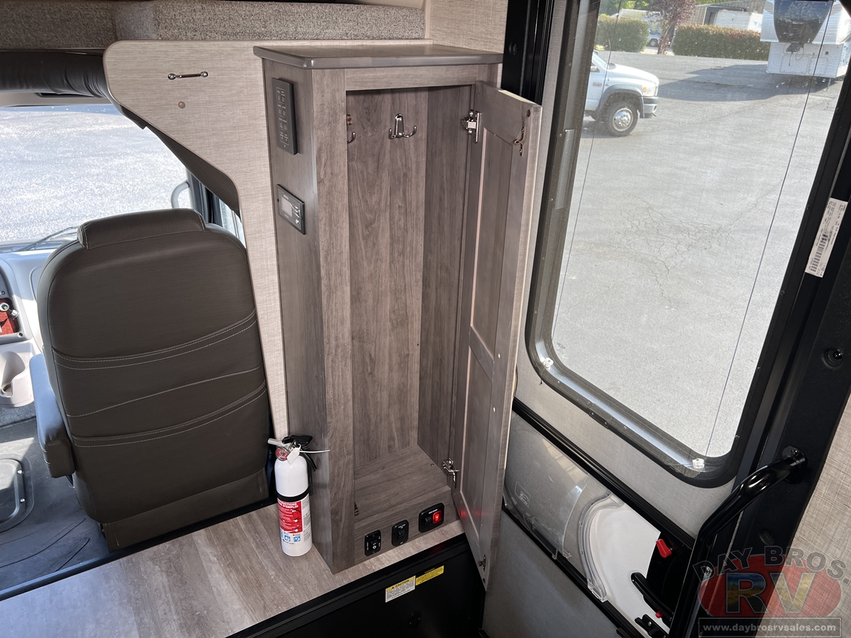 2022 Jayco Seneca Motorhome