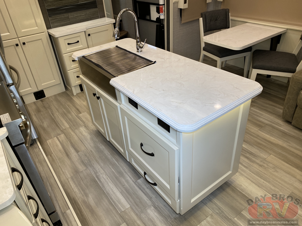 2022 Vanleigh The Beacon Fifth Wheel