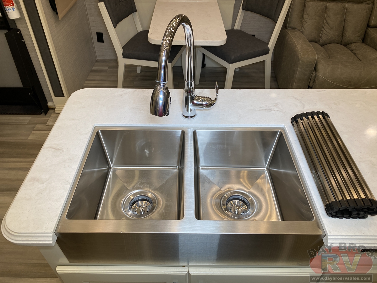 2022 Vanleigh The Beacon Fifth Wheel
