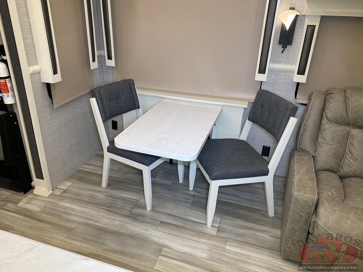 2022 Vanleigh The Beacon Fifth Wheel