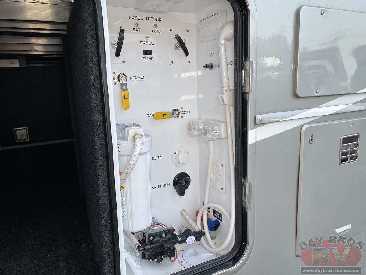 2022 Vanleigh The Beacon Fifth Wheel