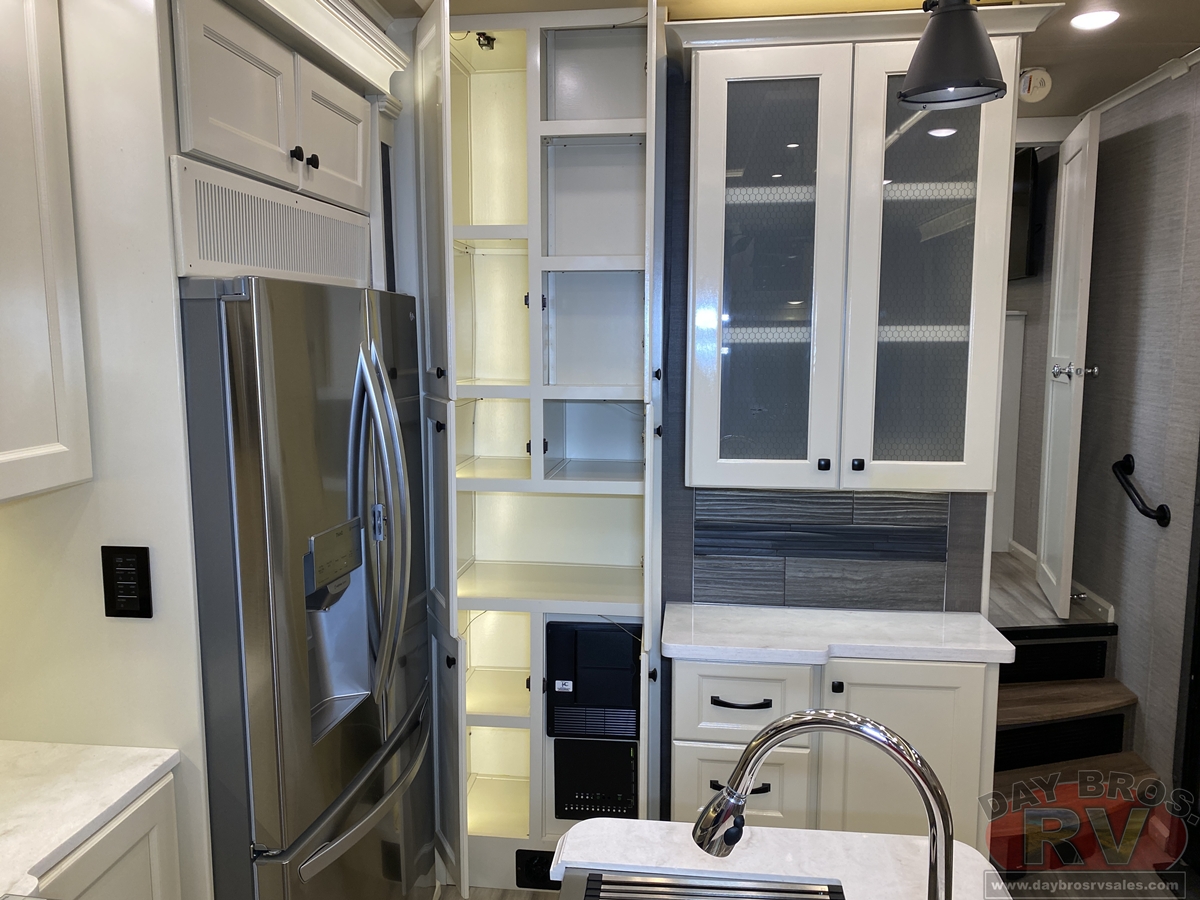 2022 Vanleigh The Beacon Fifth Wheel