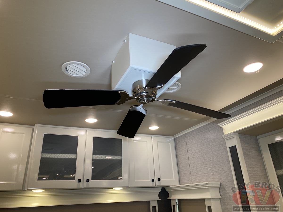 2022 Vanleigh The Beacon Fifth Wheel