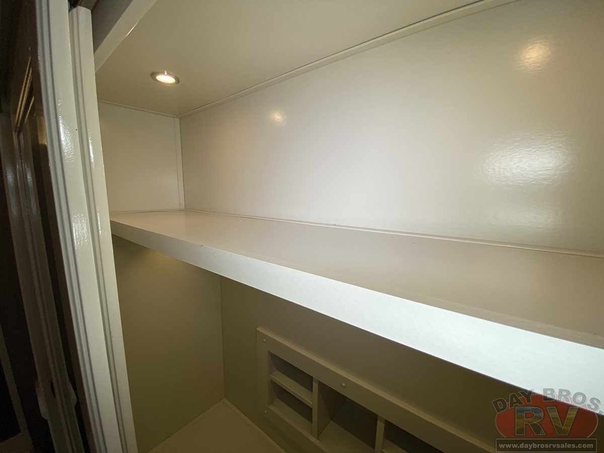 2022 Vanleigh The Beacon Fifth Wheel