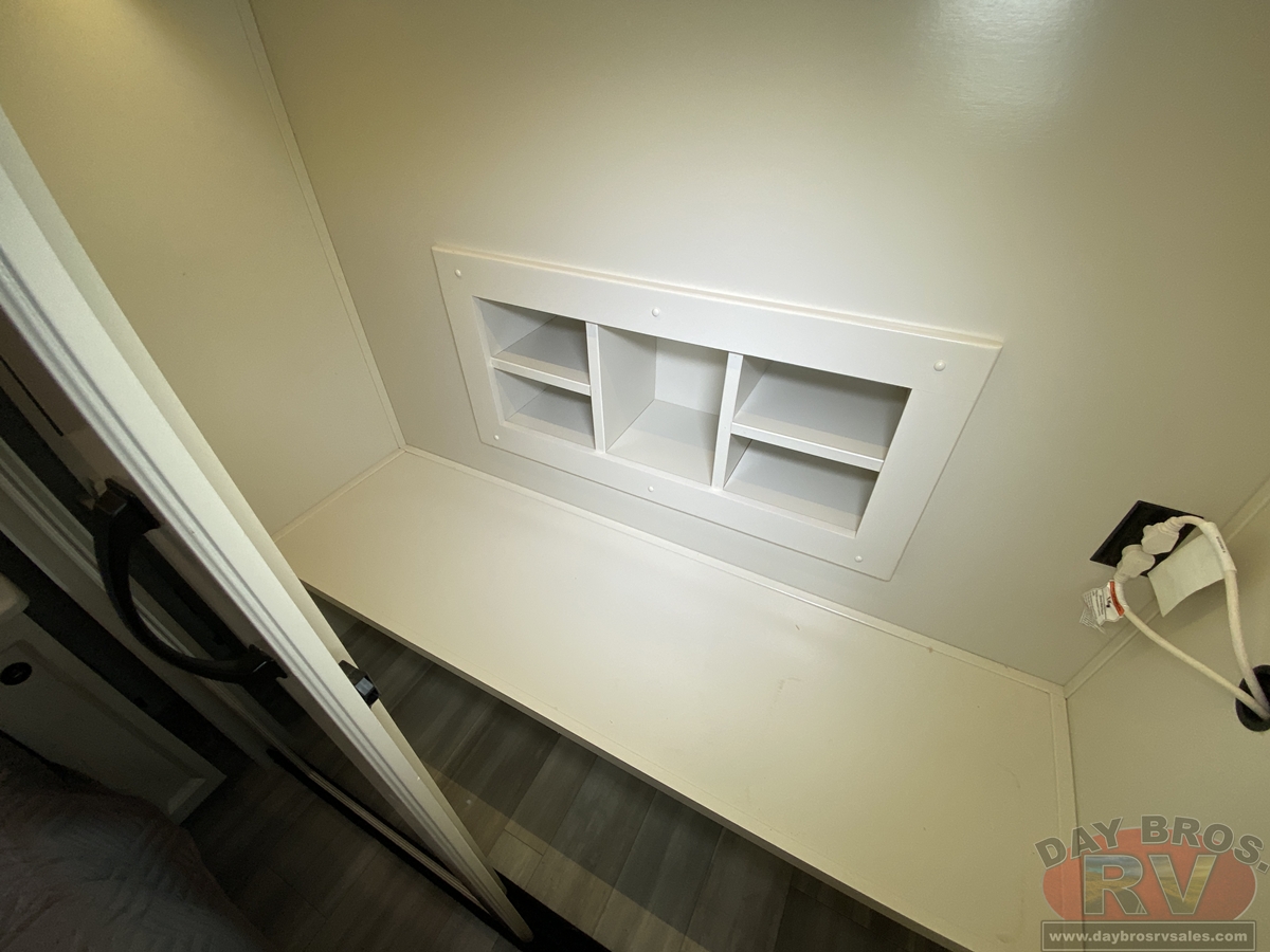 2022 Vanleigh The Beacon Fifth Wheel