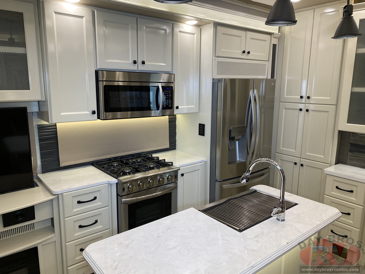 2022 Vanleigh The Beacon Fifth Wheel