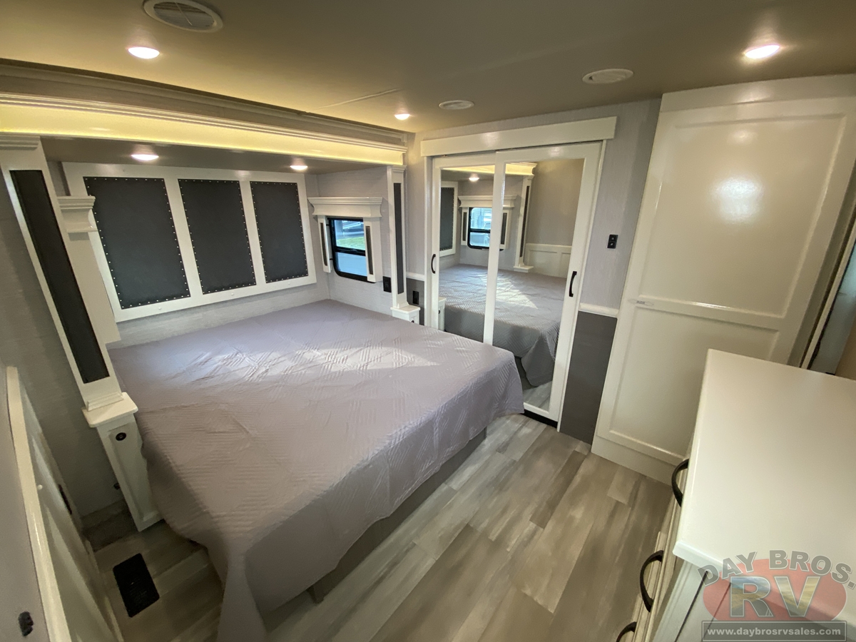 2022 Vanleigh The Beacon Fifth Wheel