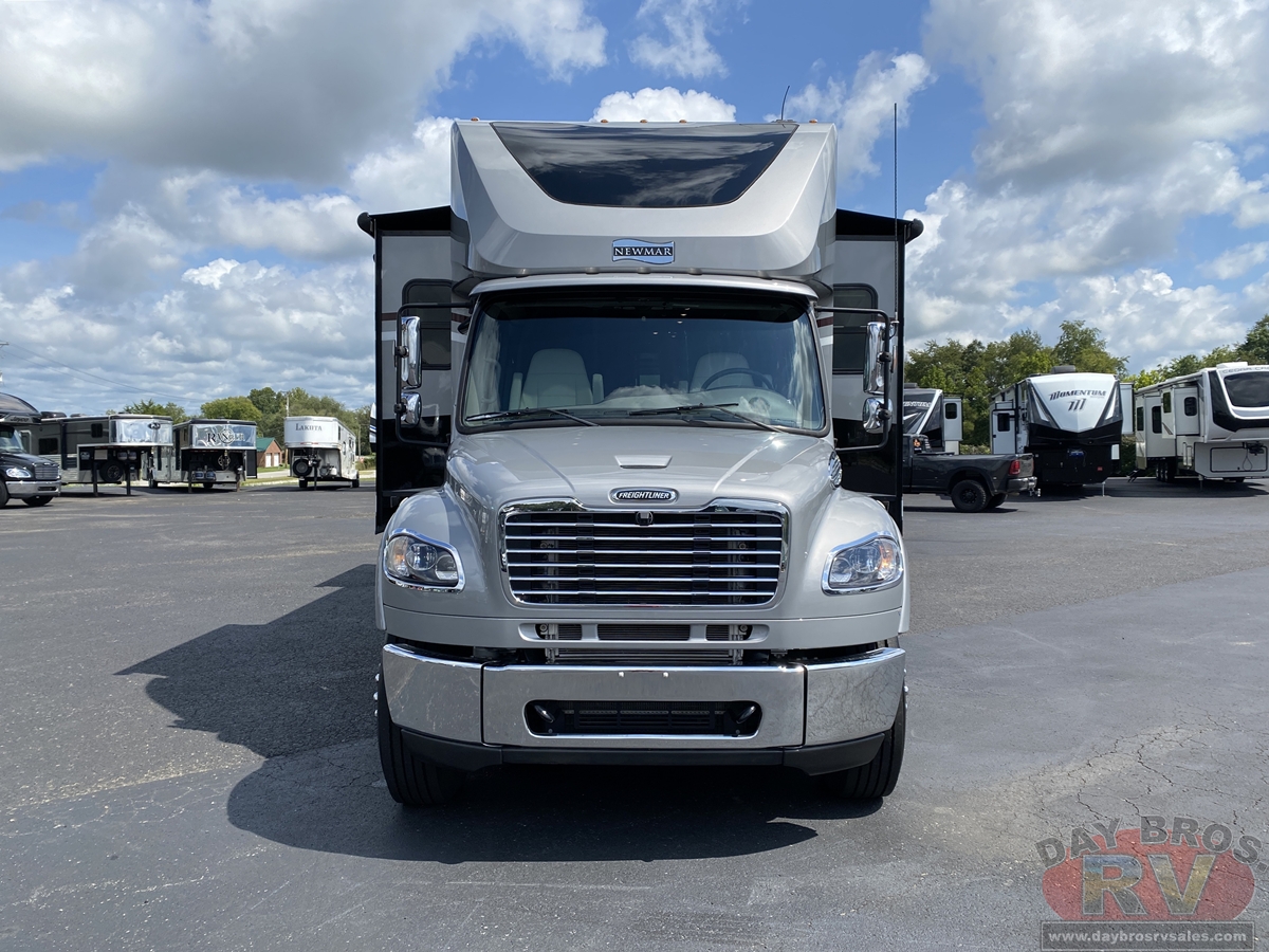 2023 Newmar Super Star Motorhome