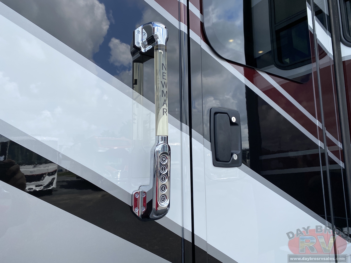 2023 Newmar Super Star Motorhome