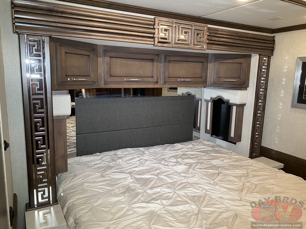 2023 Newmar Super Star Motorhome