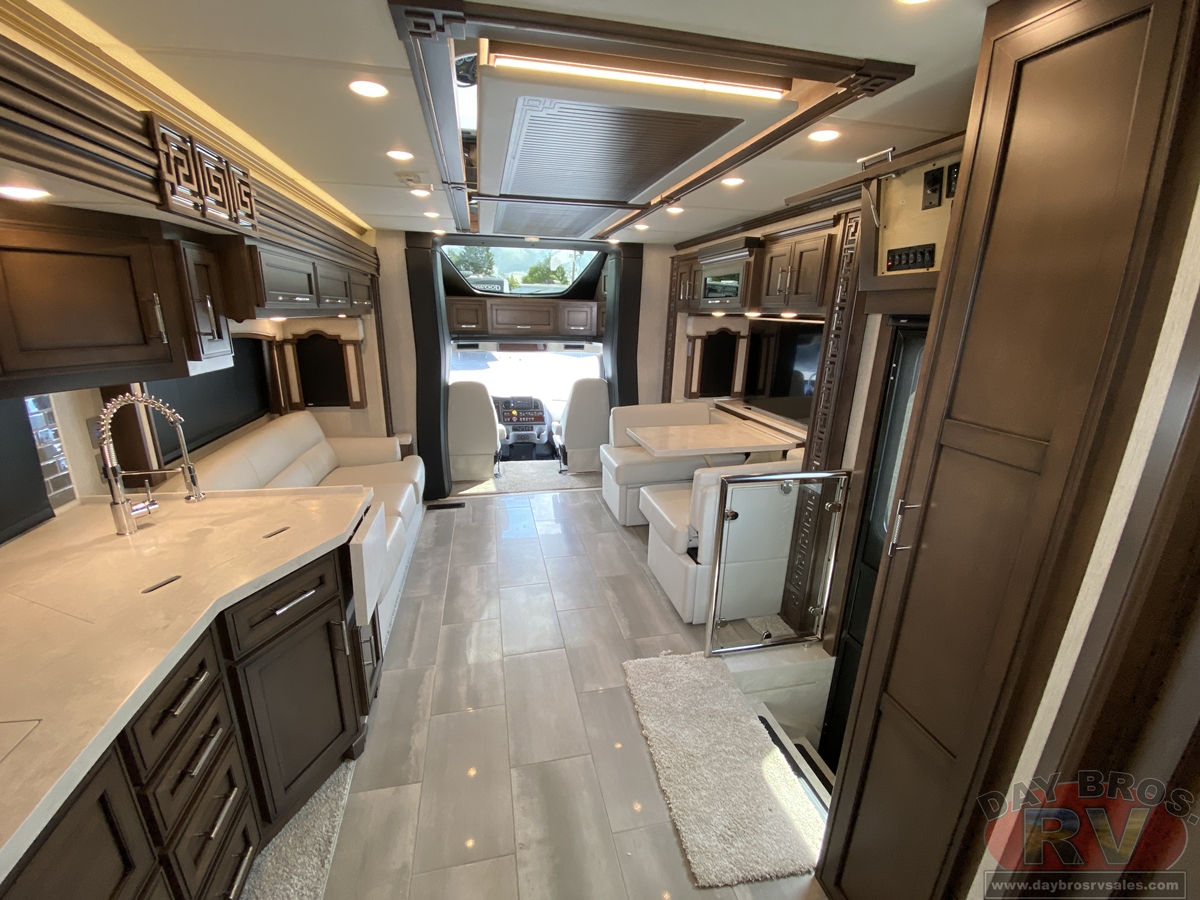 2023 Newmar Super Star Motorhome