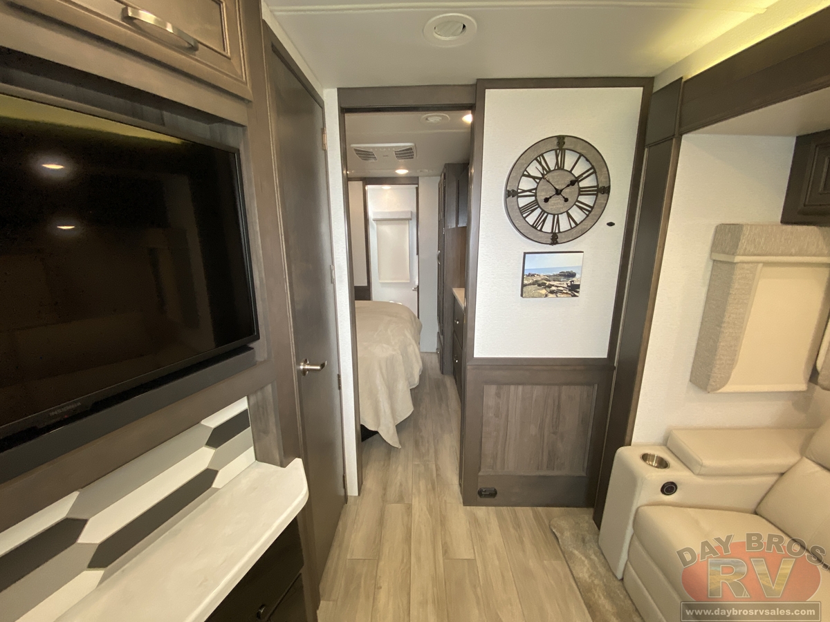 2024 Entegra Coach Accolade XL Motorhome